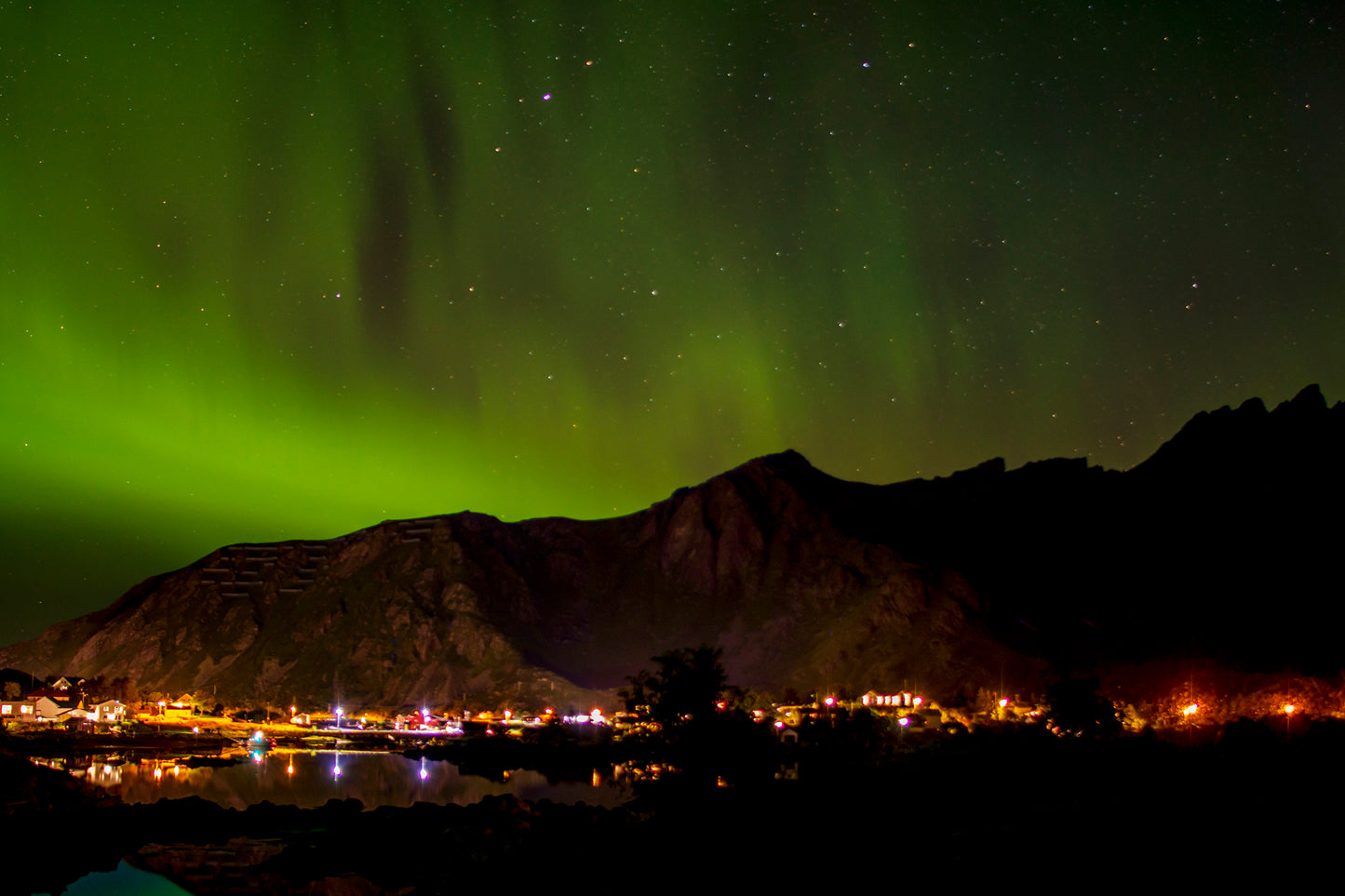 Aurora over Leknes, Norway