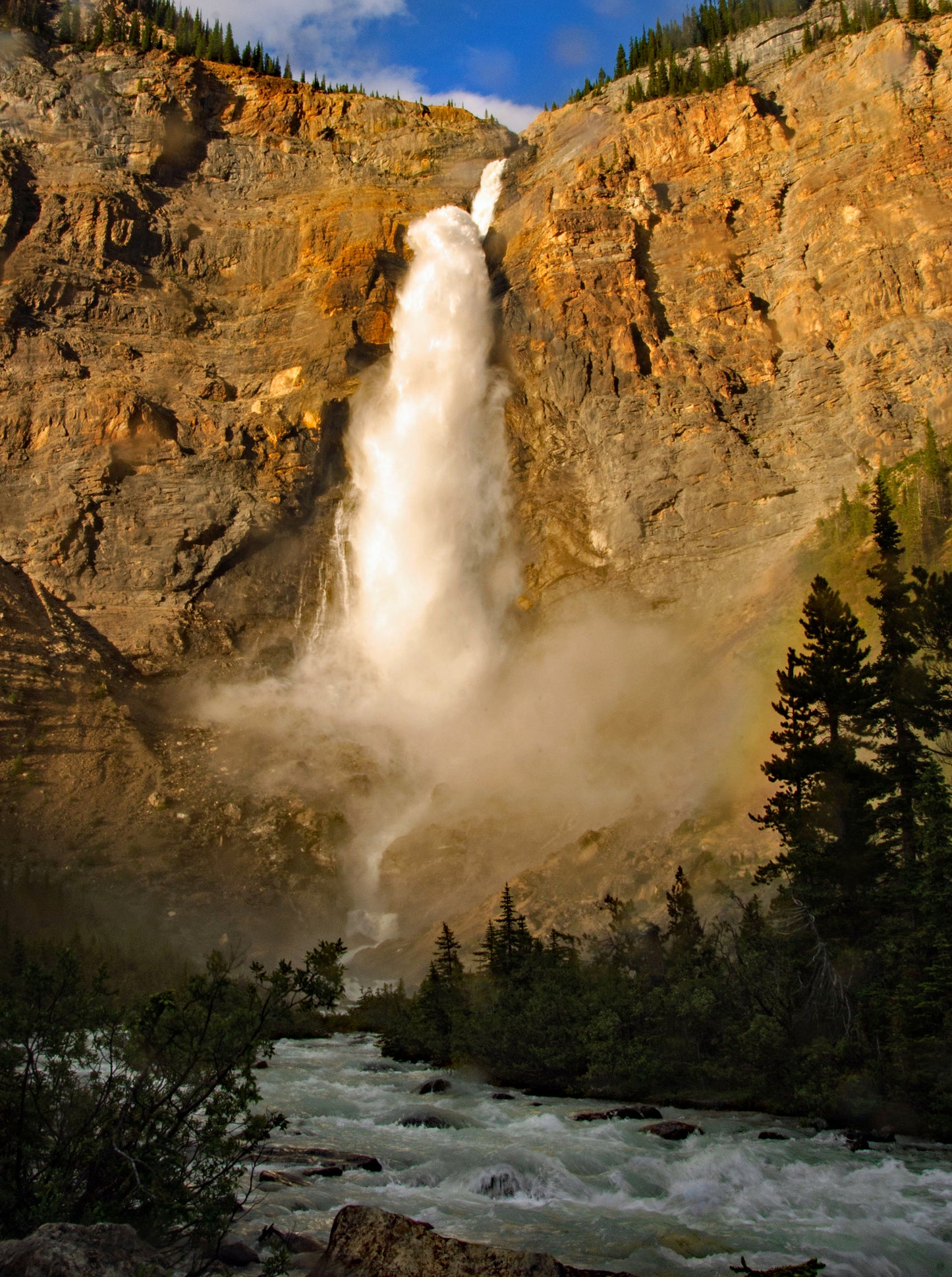Takakkaw Falls, Yoho, Canada