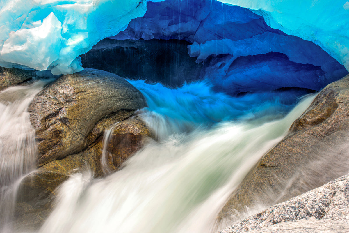 Jostedalsbreen Glacier, Ice cave
